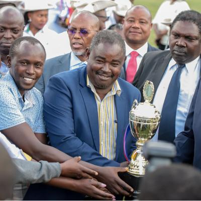 Agriculture CS: Peter Munya awards trophy to the Kabarak Team